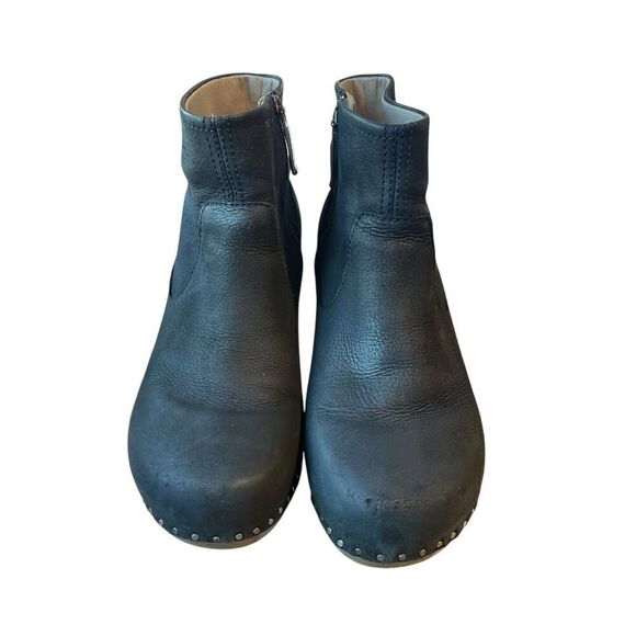 Dansko Shoes - Dansko Sarah Milled Burnished Black $39.00-$180 | Size: EU 37|